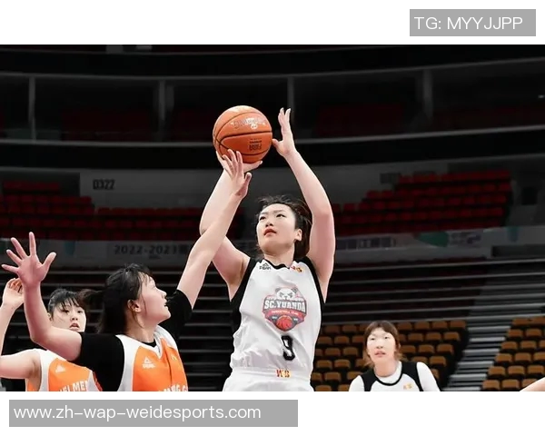 江苏女篮奋战不敌四川李梦强势表现助力四川连胜晋级四强